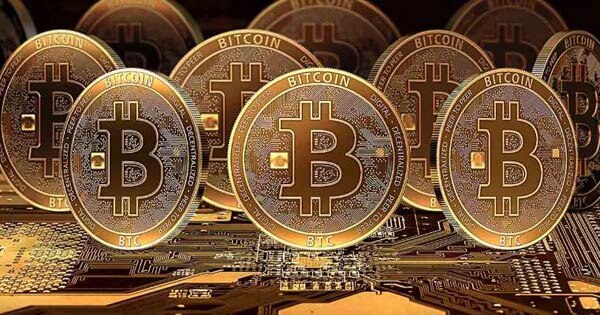 bitcoin plunges 17 percent after elon musk tweets says not accepting cryptocurrencies આ એક વ્યક્તિના ટ્વીટથી બિટકોઈનમાં 17 ટકાનો કડાકો, 1 માર્ચ બાદ સૌથી નીચલી સપાટી પર