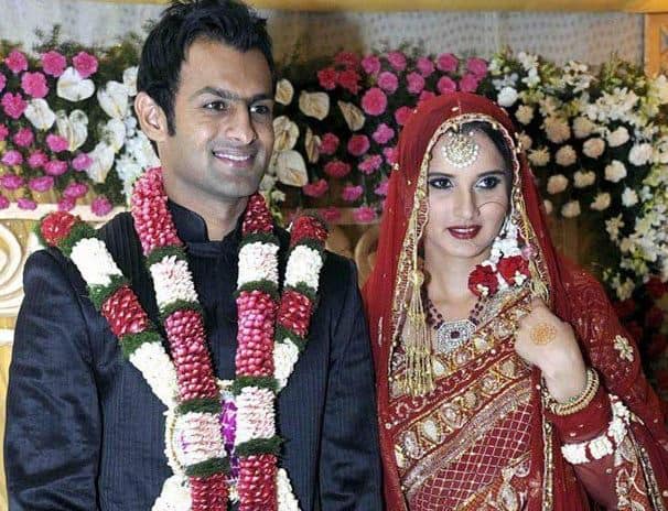 સાનિયા મિર્ઝાએ વર્ષ 2010માં પાકિસ્તાની ક્રિકેટર શોએબ મલિક સાથે નિકાહ કર્યા હતા. એક પાકિસ્તાની સાથે લગ્ન કર્યા બાદ અનેક લોકોએ તેની ટિકા કરી હતી, પરંતુ તેમણે ક્યારેય લોકોની પરવાહ કરી નહોતી.