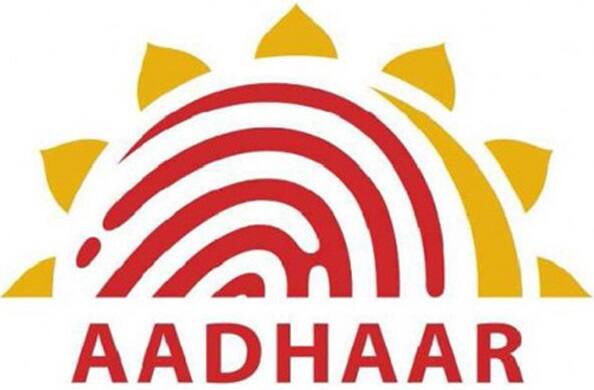 આધાર નંબરની જગ્યાએ વર્ચ્યૂઅલ આઇડીનો ઉપયોગ કરી શકાશે. જેમાં કેટલીક માહિતી હશે. આ આઇડી જનરેટ કરવાની સુવિધા પહેલી જૂનથી અનિવાર્ય થઇ જશે. આધાર વર્ચ્યૂઅલ આઇડી એક પ્રકારનો કામચલાઉ નંબર છે. આ 16 આંકડાનો નંબર હોય છે.