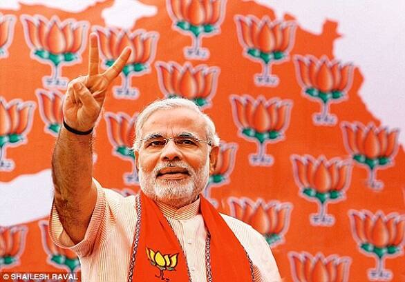 એક સમય હતો જ્યારે મોંઘવારીને નામે નરેન્દ્ર મોદી, અનુપમ ખેર, સુષ્મા સ્વરાજ સહિતની હસ્તીઓ મનમોહન સિંહ પર સતત પ્રહારો કરી રહ્યા હતા. અમિતાભ બચ્ચને પણ એ સમયે મનમોહન સિંહને ટ્વીટ કરીને સવાલો કર્યા હતા. હવે કેમ બધા ચુપ થઈ ગયા છે? લોકો હવે આવા લોકોના જૂનાં ટ્વીટ ખોળી રહ્યા છે અને સવાલ કરી રહ્યા છે કે હવે કેમ ચુપ થઈ ગયા?