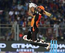 IPL 2018: પ્લેઓફમાં નથી ધમાલ કરતું ધવનનું બેટ, આ રહ્યા આંકડા