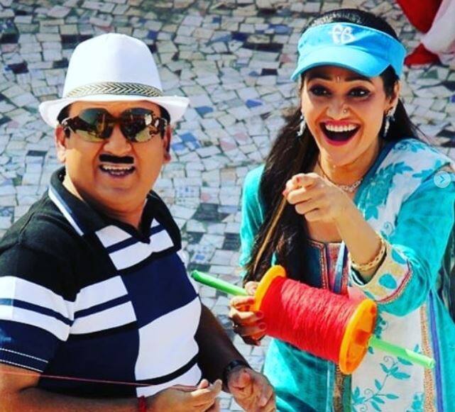 મુંબઈઃ સબ ટીવી પરથી પ્રસારિત થતી સીરિયલ તારક મહેતા કા ઉલ્ટા ચશ્માની લીડ એક્ટ્રેસ દયાબેન એટલે કે દિશા વાકાણી ઘણા સમયથી શોની બહાર છે. શોના અન્ય કલાકાત અને દર્શકોને તેની ગેરહાજરી વર્તાઇ રહી છે. દિશાએ તેના ઓનસ્ક્રીન પતિ જેઠાલાલ એટલે કે દિલીપ જોશીને તેના જન્મદિવસ પર શુભેચ્છા પાઠવી હતી.