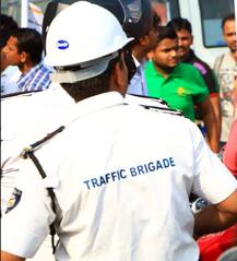 ટ્રાફિક સિગ્નલ પર કોન્સ્ટેબલ, ટ્રાફિક બ્રિગેડ રોકી શકે નહીં, જાણો શું છે નિયમ