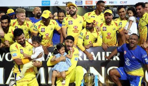 IPL 2018 ફાઈનલ પછી ક્રિકેટરોએ સંતાનો સાથે માણી હળવાશની પળો, જુઓ તસવીરો IPL 2018 ફાઈનલ પછી ક્રિકેટરોએ સંતાનો સાથે માણી હળવાશની પળો, જુઓ તસવીરો