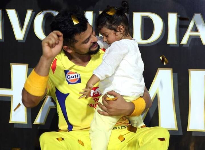 સુરેશ રૈનાએ મેચ બાદ દીકરી સાથે આ રીતે હળવાશની પળ માણી હતી.