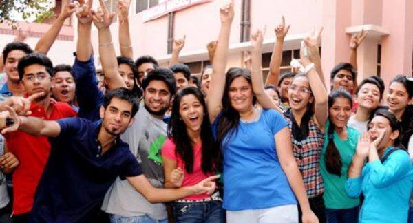 આમ જુઓ તમારું રિઝલ્ટઃ--- સૌથી પહેલા બોર્ડની સત્તાવાર વેબસાઇટ પર જાઓ, રિઝલ્ટ લિંક પર ક્લિક કરો, રિઝલ્ટ સ્ક્રીન પર દેખાશે, અહીંથી પ્રિન્ટ આઉટ લઇ શકો છો. 