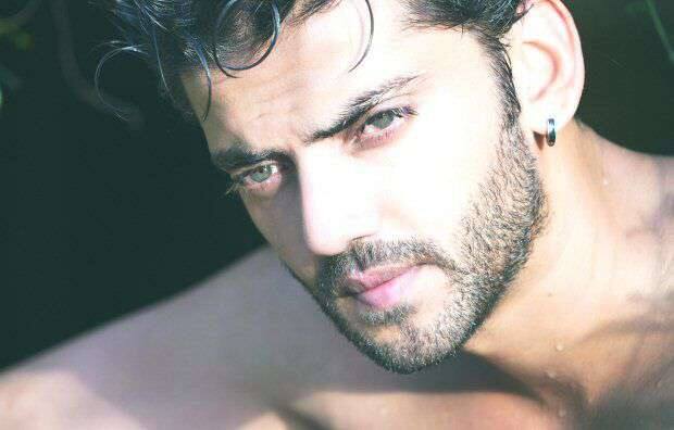 સલમાન ઘણાં સમયથી ઝહીરને લૉન્ચ કરવાનો પ્રયાસ કરી રહ્યા છે. તાજેતરમાં જ તેવા અહેવાલ મળ્યા હતાં કે સલમાન ઝહીરને લઇને એક ફિલ્મ બનાવી રહ્યા છે જેને તે કૉ-પ્રોડ્યૂસ કરશે.