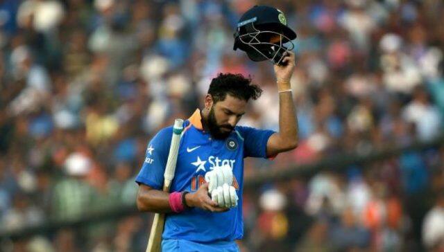 2019ના વર્લ્ડ કપમાં રમવાની પોતાની ઈચ્છા જાહેર કરનારા ભારતીય ટીમના ઓલરાઉન્ડર ખેલાડી યુવરાજ સિંહ માટે આવતું વર્ષ ક્રિકેટ કેરિયરનું છેલ્લું વર્ષ સાબિત થઈ શકે છે. હાલના યુવરાનજા ફોર્મને જોતા તેને વર્લ્ડ કપમાં સ્થાન મળશે કે નહીં તે કહેવું મુશ્કેલ છે.