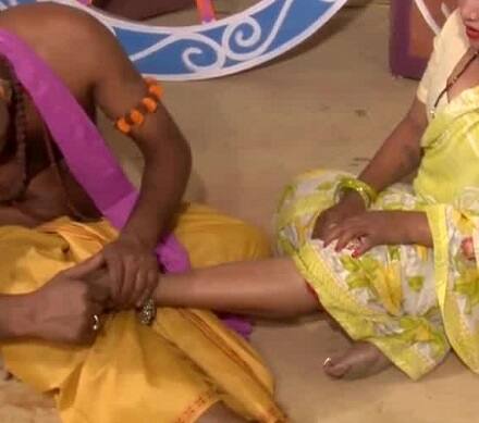 આ સમયે ભુવાજીએ ઘરના સભ્યોની હાજરીમાં મારા પર પાણી છાંટીને લીંબુ દોરો આપી કહ્યું હતું કે, તને સારું થઈ જશે. ત્યાર બાદ અમે અમારા ઘરે સરસપુર ગયા અને બીજા બે સભ્યો તેમના ઘરે ગયા હતાં.