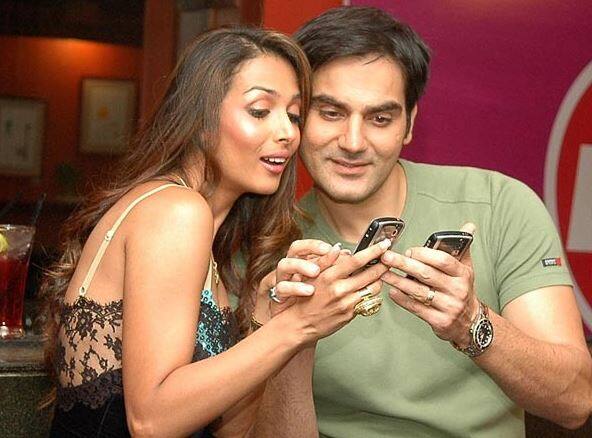 સીનિયર પોલીસ ઈન્સ્પેક્ટર પ્રદીપ શર્માના સવાલોના જવાબ આપતાં અરબાઝે જણાવ્યું કે, તે છેલ્લા 6 વર્ષતી સટ્ટો રમી રહ્યો છે. આઈપીએલ મેચોમાં સટ્ટા લગાવવાનો આરોપમાં સોનૂ જાલાનની 29 મેના રોજ ધરપકડ કરવામાં આવી હતી.