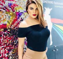 આ હોટ એક્ટ્રેસનું અસલી નામ છે નીરૂ ભેદા, પિતા હતા કોન્સ્ટેબલ, માતાએ બીજાં લગ્ન કરતાં મળી નવી અટક