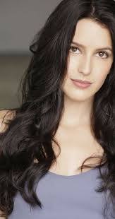 હર્ષવર્ધનની ફિલ્મ ભાવેશ જોષી એક જૂનના રોજ રીલિઝ થઇ હતી. વાસ્તવમાં આ ફિલ્મના સ્ક્રીનિંગમાં અનેક બોલિવૂડ એક્ટ્રેસ અને એક્ટર સામેલ થયા હતા. જેમાં હર્ષવર્ધનની કારમાં તેની સાથે કેટરિના કૈફની બહેન ઇસાબેલ કૈફ જોવા મળતા બંન્ને વચ્ચે અફેરની ચર્ચાએ જોર પકડ્યું છે.