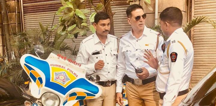 મુંબઈઃ બોલિવૂડ અભિનેતા અક્ષય કુમાર રોડ ટ્રાન્સપોર્ટ એન્ડ હાઇવે મંત્રાલયની સાથે સુરક્ષા અભિયાનનો ચહેરો બનવા જઈ રહ્યો છે. આ તે આ મંત્રાલય માટે સુરક્ષા અભિયાનનો પ્રચાર કરશે.
