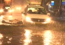 મુંબઈમાં મેઘરાજાની ધમાકેદાર એન્ટ્રી, અનેક વિસ્તારો જળબંબાકાર, જુઓ તસવીરો