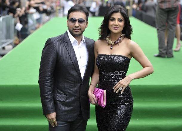 શિલ્પા-રાજ આઈપીએલ ટીમ રાજસ્થાન રોયલ્સના સહમાલિક હતા. રાજ કુંદ્રાએ પોલીસ પૂછપરછમાં ફિક્સિંગની વાત સ્વિકારી હતી. સટ્ટાબાજો આરોપ લાગ્યા બાદ રાજસ્થાન રોયલ્સ પર બે વર્ષનો પ્રતિબંધ લાગ્યો હતો.