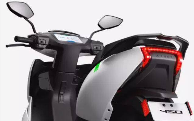 સ્માર્ટફોનમાં ઉપયોગમાં લેવામાં આવતી IP67 રેટેડ બેટરીનો ઉપયોગ પહેલીવાર કોઇ ટૂ વ્હીલરમાં કરવામાં આવ્યો છે. IP67 રેટિંગ એટલા માટે આપવામાં આવે છે કે આ બેટરી ડસ્ટપ્રૂફ અને વોટરપ્રૂફ હોય છે.