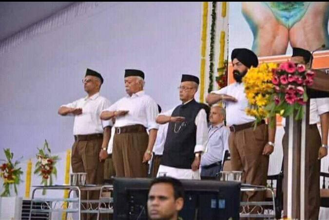 આ અંગે શર્મિષ્ઠાએ લખ્યું કે, મને જે વાતનો ડર હતો અને જે વાત માટે મેં મારા પિતાને ચેતવણી આપી હતી તે જ થયું છે. તેમણે આરોપ લગાવ્યો છેકે, જે વાતનો ડર હતો તે ભાજપ/RSSના ‘ડર્ટી ટ્રિક્સ ડિપાર્ટમેન્ટ’ દ્વારા કરવામાં આવ્યું છે.