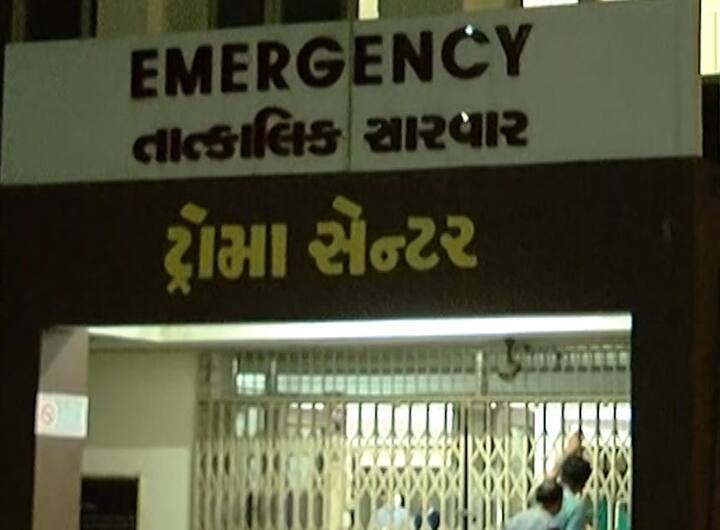 આટલી મોટી હોનારત સર્જાતાં નવી સિવિલ હોસ્પિટલમાં ઈમરજંસી કોલ જાહેર કરવામાં આવ્યો હતો. 