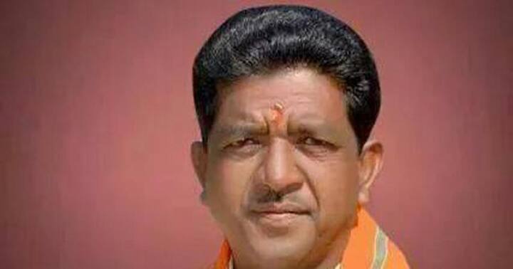 આ ઘટના બાદ પોલીસે ફરીયાદ દાખલ કરી છે. ઉલ્લેખનિય છે કે પોલીસે પુરાવા અને સાક્ષી હોવા છતાં 12 કલાક બાદ ફરીયાદ દાખલ કરી છે. ફરીયાદ દાખલ થયા બાદ ભાજપના ધારાસભ્ય ચંપાલાલ દેવડાનો ફોન બંધ આવે છે અને તેમની ભાળ નથી મળી રહી.