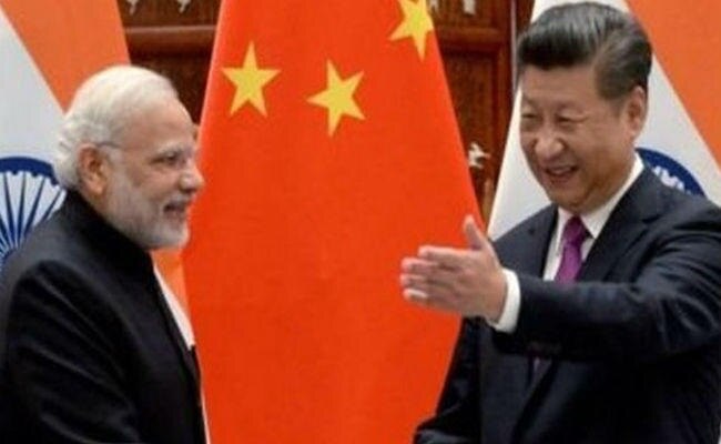 ઉલ્લેખનીય છે કે, પીએમ મોદી શનિવારે પોતાના આ બેદિવસીય પ્રવાસ માટે રવાના થયા હતા. સંમેલનના સ્વાગત સમારોહમાં આજે પીએમ મોદી અને ચીનના રાષ્ટ્રપતિ શી જિનપિંગની વચ્ચે મુલાકાત થઇ. આ પહેલા શનિવારે SCO સમિટમાં ત્યાં ચીની રાષ્ટ્રપતિ જિનપિંગના સીથે દ્વીપક્ષીય વાતચીત પણ કરી હતી. 