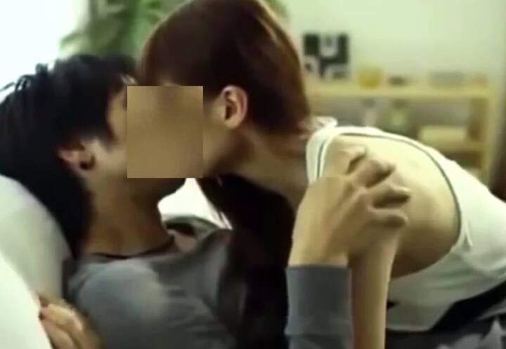 યુવક પાસે નાણાં નથી અને તેના વિઝાની મુદત પણ પતી ગઈ છે તેથી તે યુવતીની કેદમાં જીવે છે. આ યુવતી અવાર નવાર યુવકની તેના પરિવાર સાથે વાત કરાવે છે અને પોતાની સાથે લગ્ન કરવા કહે છે. જો કે યુવકના પરિવારનો દાવો છે કે આ યુવતી સેક્સ વર્કર છે અને પૈસા પડાવવા આ ધંધો કરે છે.