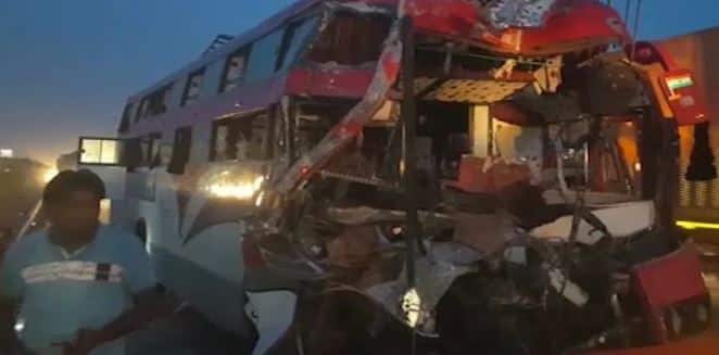 અકસ્માતમાં બસના ડ્રાઇવર કવરામ ચૌધરીનું પણ મોત થયું હતું.