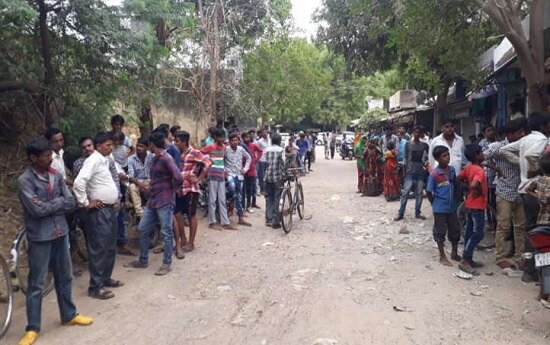 આ ડૉક્ટરે અનગઢ ગામની 40 જેટલી મહિલા દર્દીઓ સાથે સેક્સલીલા માણી હોવાની વાત બહાર આવી હતી. જેમાંથી 7થી વધુ મહિલા દર્દીઓ સાથેના 25 વીડિયો વાયરલ થયા હતા. 