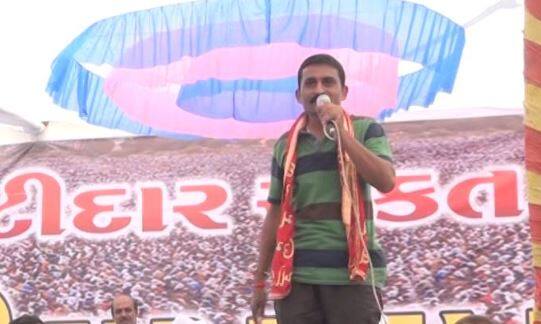 આ યાત્રામાં જે 14 યુવાનો શહીદ થયા છે તેમની પ્રતિમા હશે, પાટીદાર સમાજને અનામત મળે તેમજ સમાજ પર દમન ગુજારનારા પોલીસ સામે કાર્યવાહી કરવામાં આવે તેવી માંગણી આ યાત્રાના માધ્યમથી કરવામાં આવશે.