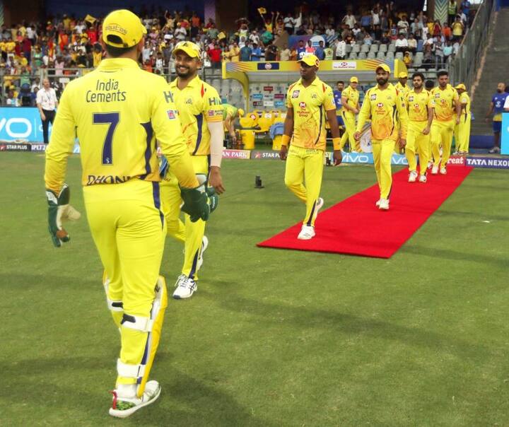 ધોનીના કહેવા મુજબ, મેચ જીતવાની જવાબદારી ઉઠાવવામાં આવે તે હું સુનિશ્ચિત કરવા માંગતો હતો. પરંતુ જ્યારે હું નીચલા ક્રમે બેટિંગ કરવા આવતો ત્યારે ખુદનો પૂરો સમય આપી શકતો નહોતો. ઉપરના ક્રમે બેટિંગ કરવાનો મતલબ ત્રીજા, ચોથા કે પાંચમાં નંબર પર બેટિંગ કરવી નહીં પરંતુ ઓવર્સની સંખ્યા અંગે છે.