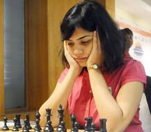 ઈરાનમાં એશિયન કપમાં બુરખો પહેરીને રમવાનો ભારતની કઈ ચેસ ખેલાડીએ કર્યો ઈન્કાર ?