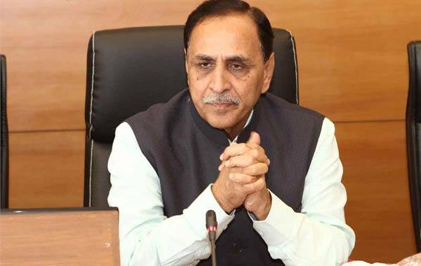 વિજયભાઈ રૂપાણીની સરકાર પાંચ વર્ષ પૂરા કરવાની છે. નરેન્દ્ર મોદીની સરકાર પાંચ વર્ષ માટે ફરી ચૂંટાવાની છે. વિરોધીઓના મૂળીયા ઉખેડી નાખશે. આવી અફવા ફેલાવનારા પત્રકારો સાનમાં સમજી જાય. જોકે, આ પોસ્ટ તેમણે મૂકી છે કે, તેમ તેની ખરાઇ થઈ શકી નથી. 