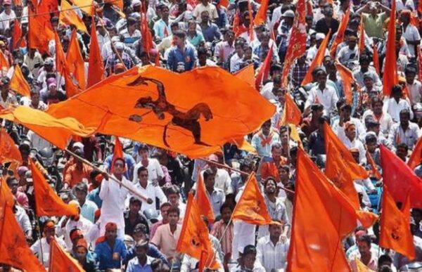  જણાવી દઇએ કે, સીઆઇએ એ વિશ્વ હિંદૂ પરિષદ અને બજરંગ દળને પોલિટિકલ પ્રેશર ગ્રુપ અને લીડર્સ કેટેગરી અંતર્ગત ધાર્મિક ઉગ્રવાદી સંગઠન ગણાવ્યા છે. જ્યારે રાષ્ટ્રીય સ્વયં સેવક સંઘને રાષ્ટ્રવાદી સંગઠન ગણાવ્યું છે. વિહિપ અને બજરંગ દળ સિવાય જમીયત અલેમાં-એ-હિંદને એક ધાર્મિક સંગઠનની સંજ્ઞા આપવામાં આવી છે. કાશ્મીરના ઓલ પાર્ટી હુર્રિયત કૉંન્ફ્રેન્સને અલગાવવાદી સંગઠન તરીકે દર્શાવ્યું છે.