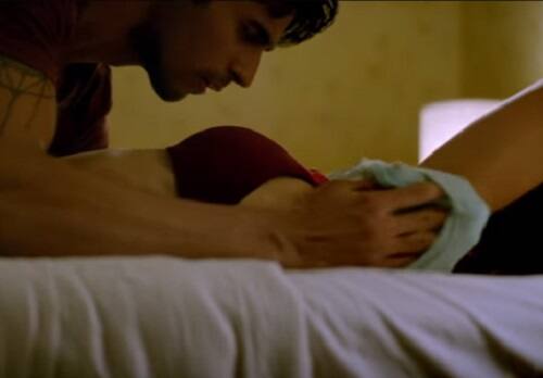 લગભગ 67 કરોડ રૂરિયામાં બનેલ આ ફિલ્મ 38.3 કરોડ રૂપિયાની આસપાસ બોક્સ ઓફિસ કલેક્શન કર્યું હતું. ફિલ્મ તો ચાલી જ નહોતી પરંતુ તેમના પ્રેમની ગાડી ચાલવા લાગી હતી. આ ફિલ્મના એક લવ મેકિંગ સીનમાં સિદ્ધાર્થે જૈકલિનને કિસ કરી હતી જે સ્ક્રિપ્ટેડ નહોતી. 