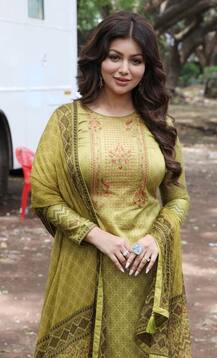 લાંબા સમય બાદ જોવા મળી આ અભિનેત્રી, લિપ સર્જરી બાદ લાગે છે આવી, જુઓ તસવીરો