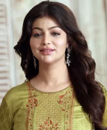 લાંબા સમય બાદ જોવા મળી આ અભિનેત્રી, લિપ સર્જરી બાદ લાગે છે આવી, જુઓ તસવીરો