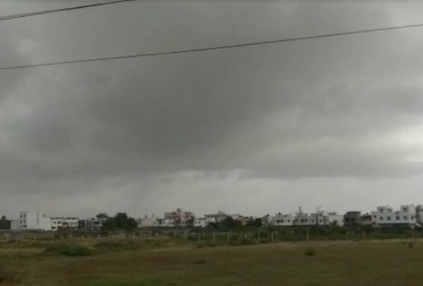 હવામાન વિભાગ દ્વારા જણાવ્યા પ્રમાણે, ચોમાસુ આગામી તારીખ 21મીથી રિવાઈવ થવાની શક્યતા છે અને મધ્ય મહારાષ્ટ્ર સહિતના વિસ્તારોમાં તે ફરી આગળ વધશે. પરંતુ તા. 22થી 28 દરમિયાનના ગાળામાં પણ ગુજરાતમાં સામાન્યથી ઓછા વરસાદની સ્થિતિમાં કોઈ મોટો સુધારો થવાની શક્યતા નહીં હોવાનું જણાવ્યું હતું. 