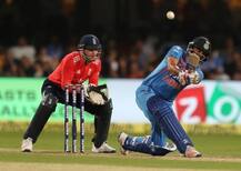 T-20ના વિસ્ફોટક બેટ્સમેનની ત્રણ વર્ષ બાદ ભારતની વન ડે ટીમમાં થઈ વાપસી, ધોનીનો છે ખાસ