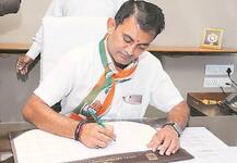 ધાનાણીનો સપાટો: અમરેલીમાં કોંગ્રેસના કેટલા સભ્યોને કર્યા સસ્પેન્ડ, જાણો વિગત