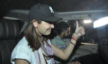 રસ્તા પર કચરો ફેંકનારને અનુષ્કા શર્માએ ખખડાવ્યો, વિરાટે વીડિયો શેર કર્યા બાદ વ્યક્તિએ આપ્યો આવો જવાબ, જાણો વિગતે