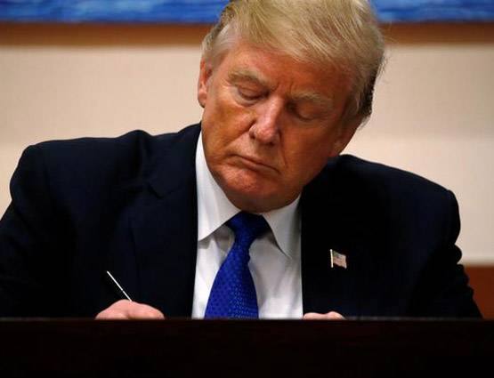 અમેરિકન રાષ્ટ્રપતિ ડોનાલ્ડ ટ્રમ્પ અને ઉત્તર કોરિયાના પ્રમુખ કિમ જોંગ ઉનની સિંગાપુરના સેન્ટોસા દ્વીપના કેપેલા રિસોર્ટમાં 12 જૂને મુલાકાત થઇ હતી. 