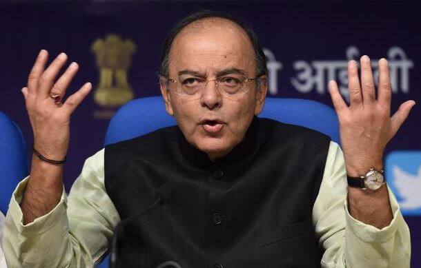 જેટલીએ લખ્યું છે કે, છેલ્લા ચાર વર્ષ દરમિયાન કેન્દ્ર સરકારનો ટેક્સ-જીડીપી દર 10 ટકાથી સુધરીને 11.5 ટકા થઈ ગયો છે. તેમાંથી આશરે અડધી (જીડીપીના 0.72 ટકા) વૃદ્ધિ નોન ઓઈલ ટેક્સ જીડીપી રેશિયોથી થઈ છે. નોન ઓઈલ ટેક્સથી જીડીપી દર 2017-18માં 9.8 ટકા હતો. જે 2007-08 પછીનું સૌથી સર્વોચ્ચ સ્તર છે. તે વર્ષે અમારા રેવન્યૂની સ્થિતિ અનુકૂળ આંતરરાષ્ટ્રીય વાતાવરણના કારણે સુધરી હતી.