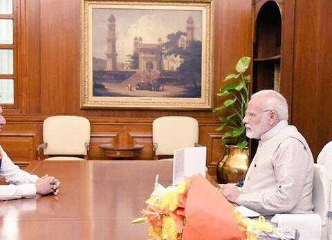 PM મોદીને લઈને બોલિવૂડના કયા જાણીતા ફિલ્મ નિર્માતાએ શું કર્યો ધડાકો, જાણો વિગત PM મોદીને લઈને બોલિવૂડના કયા જાણીતા ફિલ્મ નિર્માતાએ શું કર્યો ધડાકો, જાણો વિગત