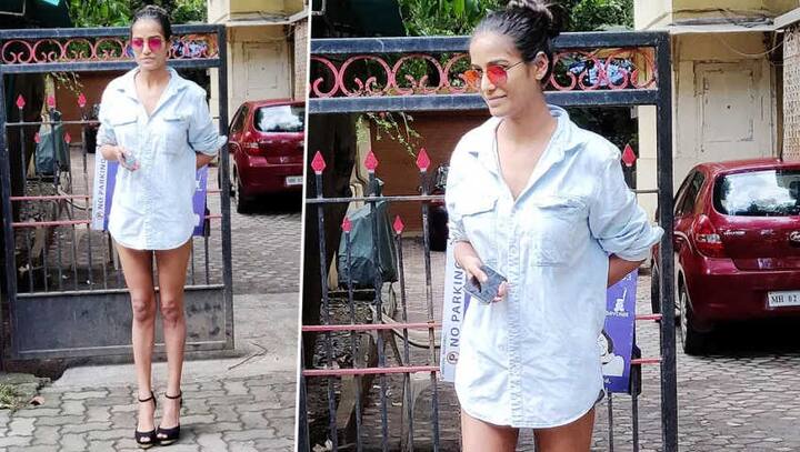 કેટલાક ફેન્સને પૂનમનો આ લૂક ખુબ પસંદ આવ્યો તો કેટલાક યૂઝર્સે તેને ખરીખોટી સંભળાવી દીધી. કેટલાક યૂઝર્સે કૉમેન્ટ કરી કે 'પૂનમ પેન્ટ પહેરવાનું ભૂલી ગઇ છે'