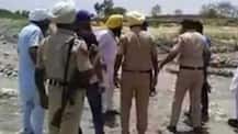 \'ખનીજ માફિયાઓ\'ની દબંગાઇ, આપ MLAને જાહેરમાં માર માર્યો, પાઘડી પણ ઉછાળી દીધી