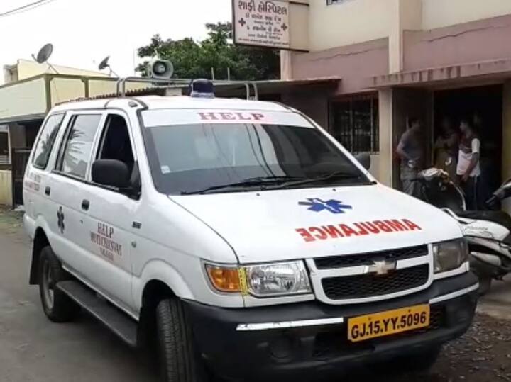 વલસાડની સરસ્વતી વિદ્યામંદિર શાળામાં અભ્યાસ કરતી વિદ્યાર્થીનીને શારીરિક શિક્ષણ વિષય માટે મેદાન પર જતાં ચક્કર આવ્યા તે ઢળી પડી હતી. સુત્રોની જાણકારી મુજબ વિદ્યાર્થીની પહેલાથી જ બીમાર હતી. શાળાની નજીક સાફી હોસ્પિટલમાં વિદ્યાર્થીને સારવાર માટે ખસેડવામાં આવી હતી જે દરમ્યાન વિદ્યાર્થીની નું મોત થયું હતું.