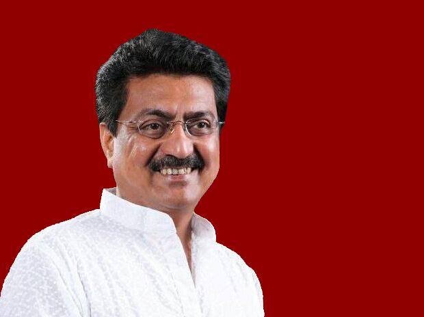 ગત વિધાનસભા 2017ની ચૂંટણીમાં મુખ્યમંત્રી વિજય રૂપાણી સામે તેઓ ચૂંટણી લડ્યા હતા જેમાં તેમની હાર થઈ હતી. સૌરાષ્ટ્રમાં એક બાદ એક કોંગીએ નેતાઓનો આક્રોશ સામે આવી રહ્યો છે. કુંવરજી બાવળિયા, પીરજાદા, વિક્રમ માડમ બાદ ઇન્દ્રનિલ રાજ્યગુરૂની પણ નારાજગી સામે આવી છે.