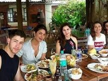 વિદેશી બૉયફ્રેન્ડ સાથે પ્રિયંકાએ ગોવામાં કર્યું લંચ, સેક્સી ગીત પર ડાન્સ પણ કર્યો, જુઓ તસવીરો