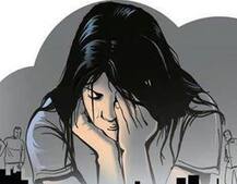 વિદ્યાર્થીનીને પ્રોફેસરે બળજબરીથી લીફ્ટમાં કરી કિસ, ફરીયાદ દાખલ