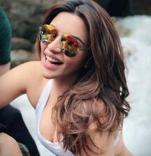 ટીવી સ્ટાર શમા સિકન્દરનો BOLD અંદાજ, શેર કરી HOT તસવીરો, જુઓ