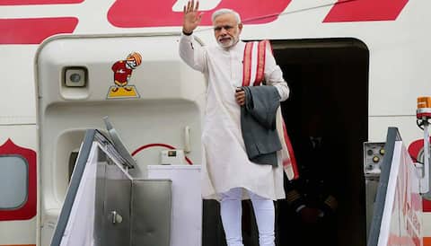 PM મોદીની 41 વિદેશ યાત્રા પર થયો 355 કરોડ રૂપિયાનો ખર્ચ, RTIમાં ખુલાસો PM મોદીની 41 વિદેશ યાત્રા પર થયો 355 કરોડ રૂપિયાનો ખર્ચ, RTIમાં ખુલાસો